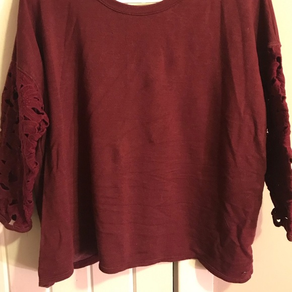 Sweater with sleeve detail and open back - Picture 2 of 4